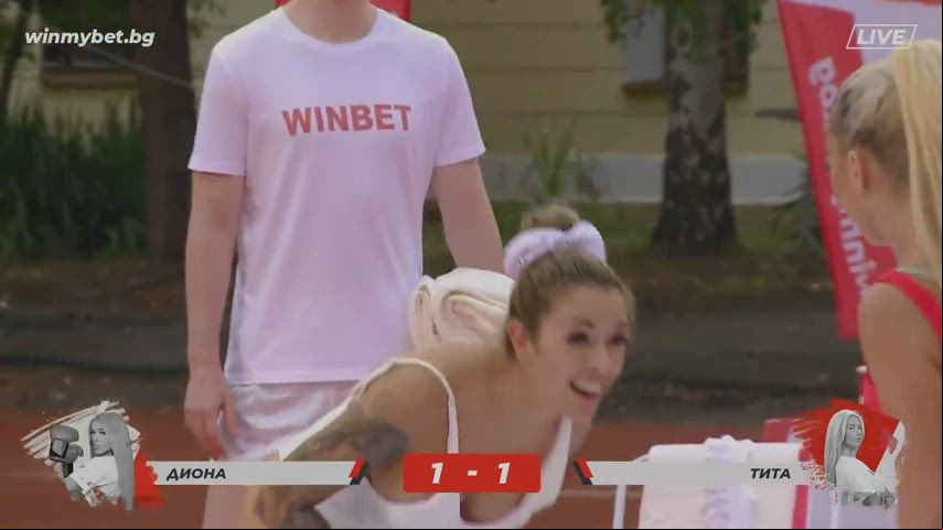 Accidental big breasts melons Bus Exposed skanks Nipslip Public Wrestling Porn GIF